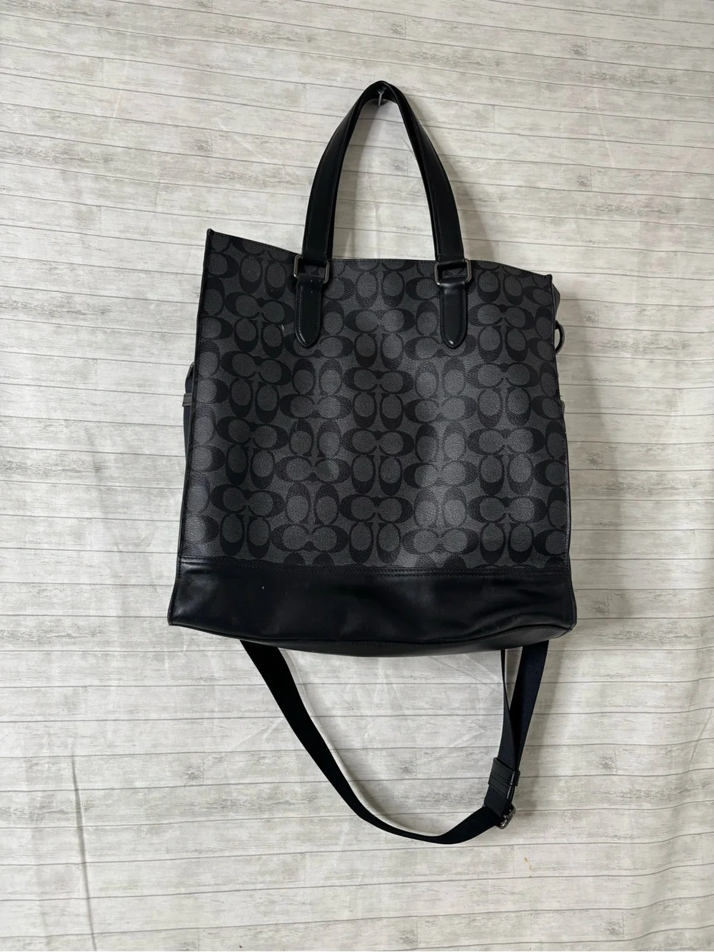 Coach Black Signature Canvas Tote with Adjustable Strap(A252)